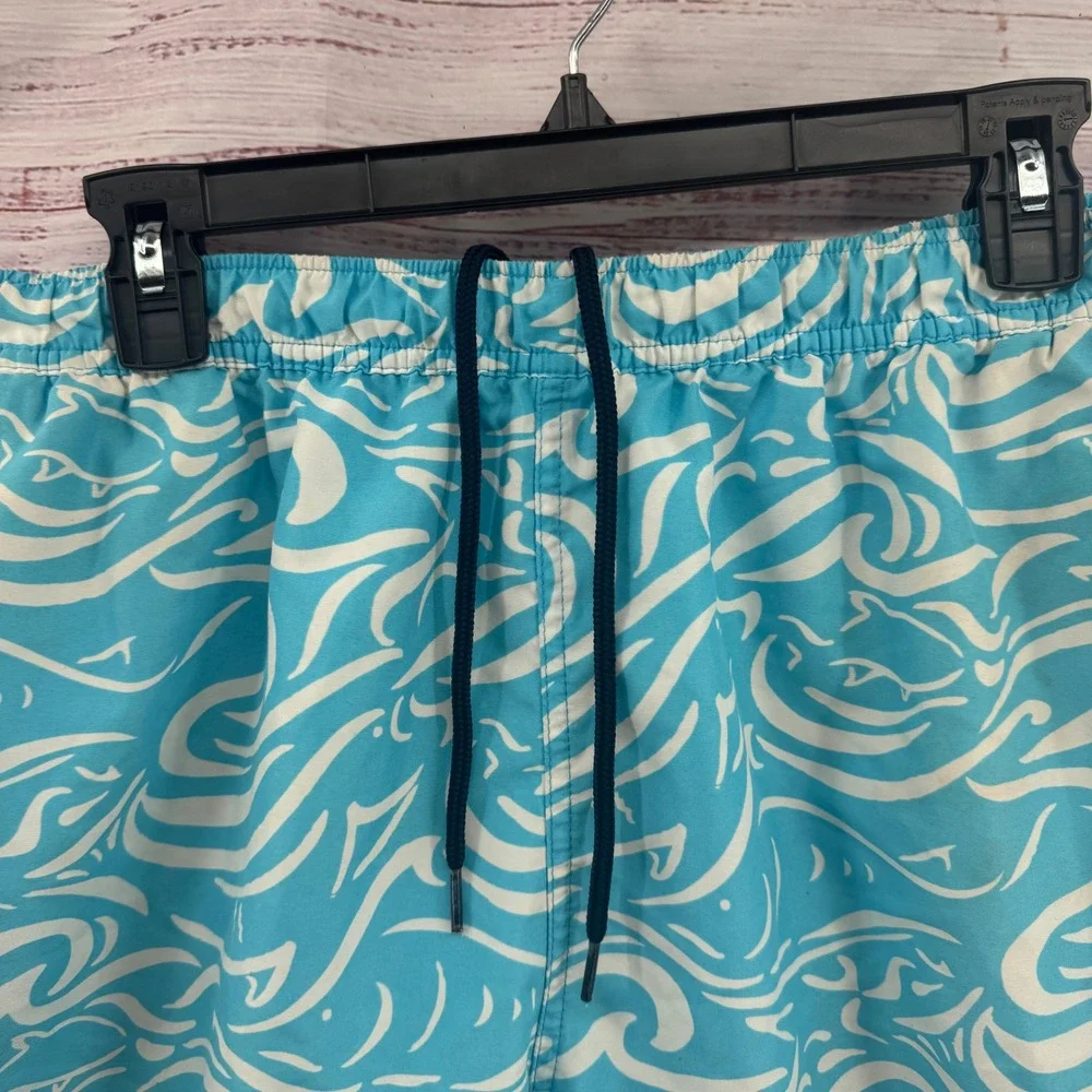 Vineyard Vines Swim Trunks Shorts Mens Size Large Fish Wave‎ Print lined